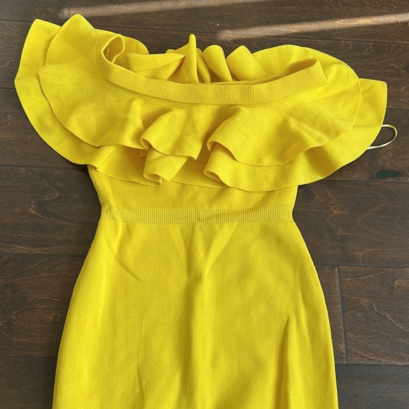 By the way Revolve Womens Yellow Knit Cocktail Dress Off Shoulder Sz S St28225 - Picture 4 of 4